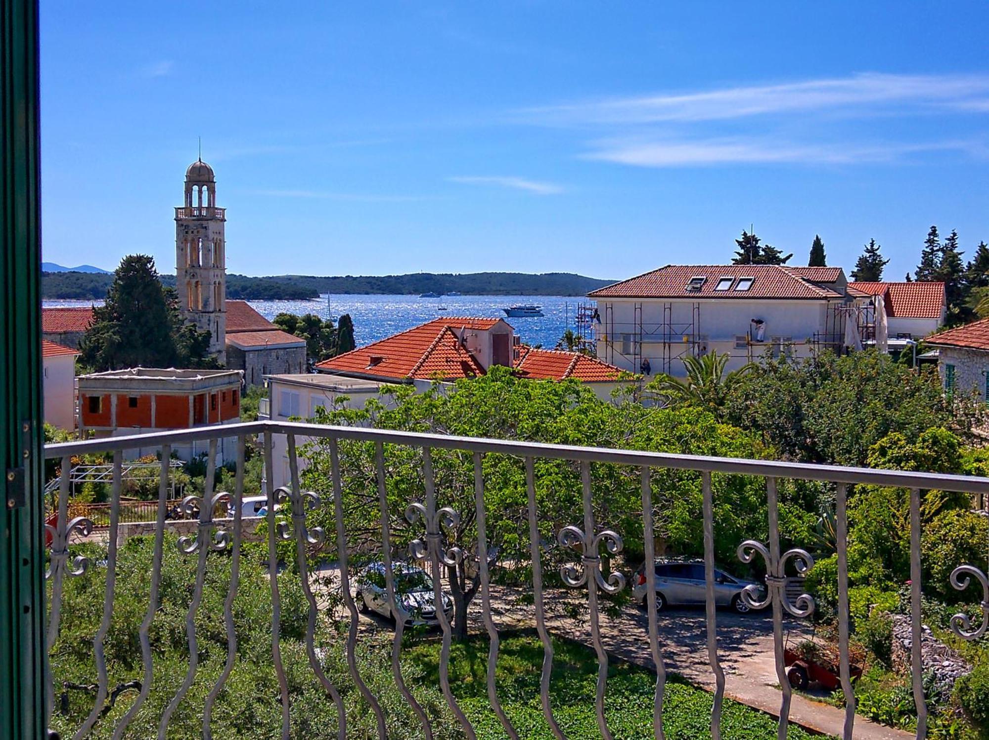Lina Vrankovic Apartments Hvar Town Exteriör bild