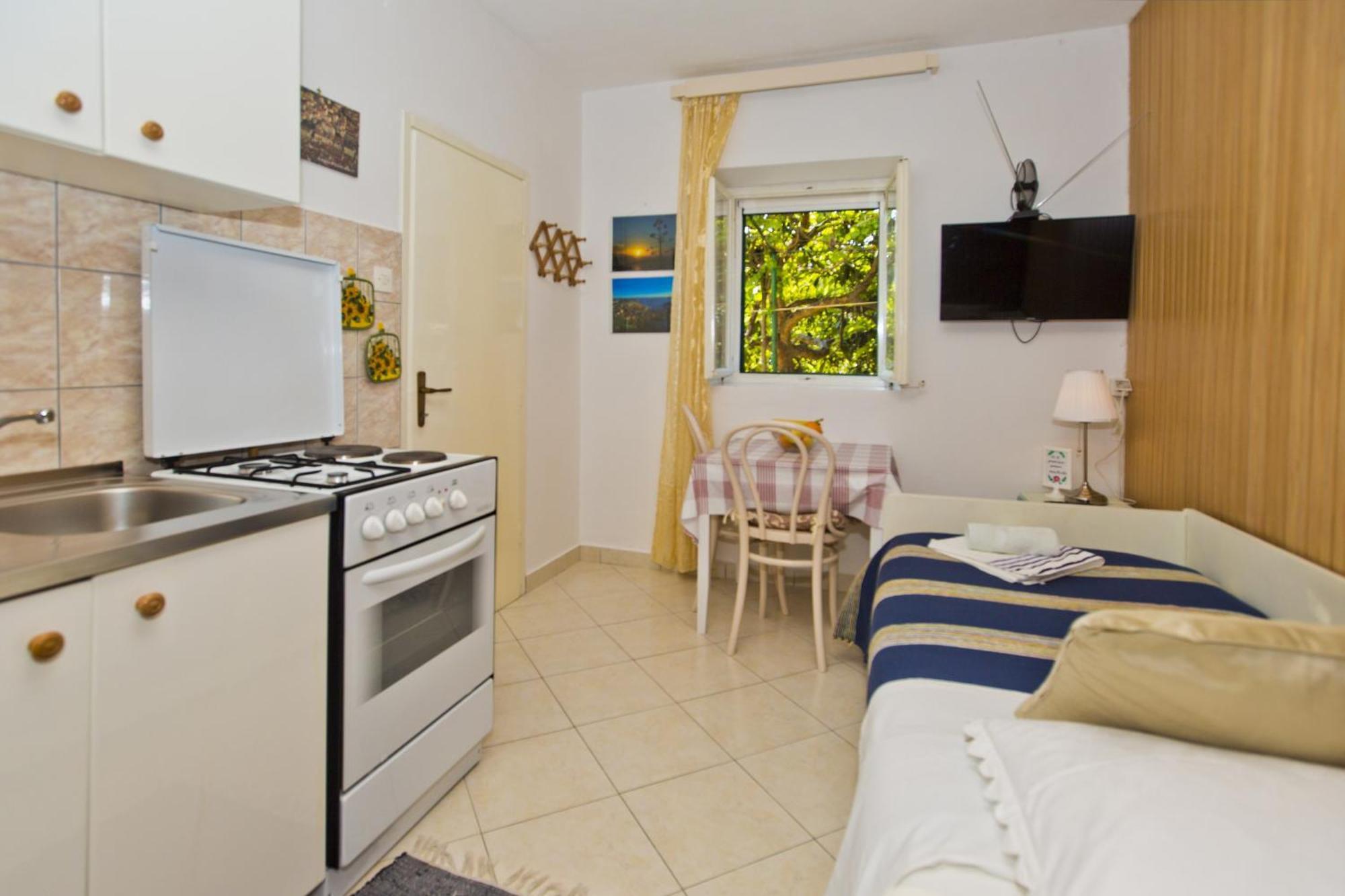 Lina Vrankovic Apartments Hvar Town Exteriör bild